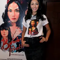 Putri Indonesia 2013, Whulandary Herman memulai debut aktingnya di film 'Bidadari Terakhir'. Wanita cantik ini harus berperan sebagai pekerja seks komersial (PSK. (Wimbarsana/Bintang.com)