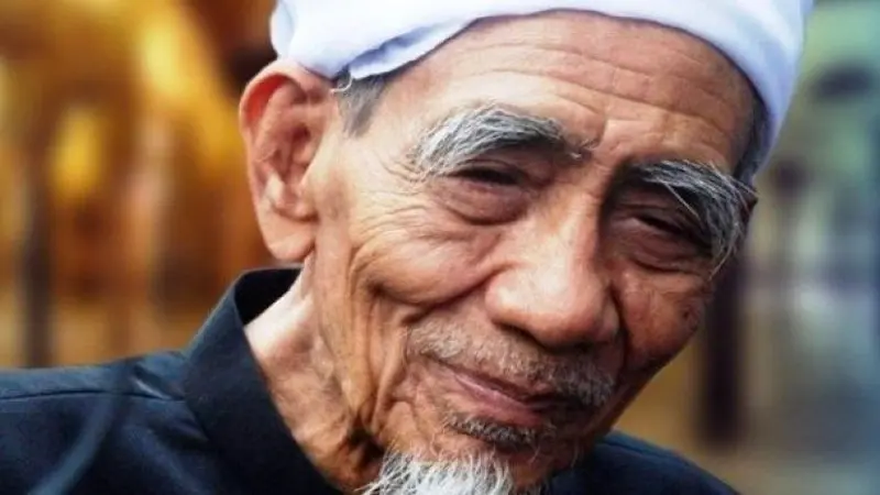 Syaikhona KH Maimoen Zubair atau Mbah Moen. (Foto: PP Al Anwar Sarang)