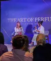 Perfumer asal Prancis, Pauline Ginisty (kiri), berbincang dalam acara 'Inside the Brain of a Perfumer'.