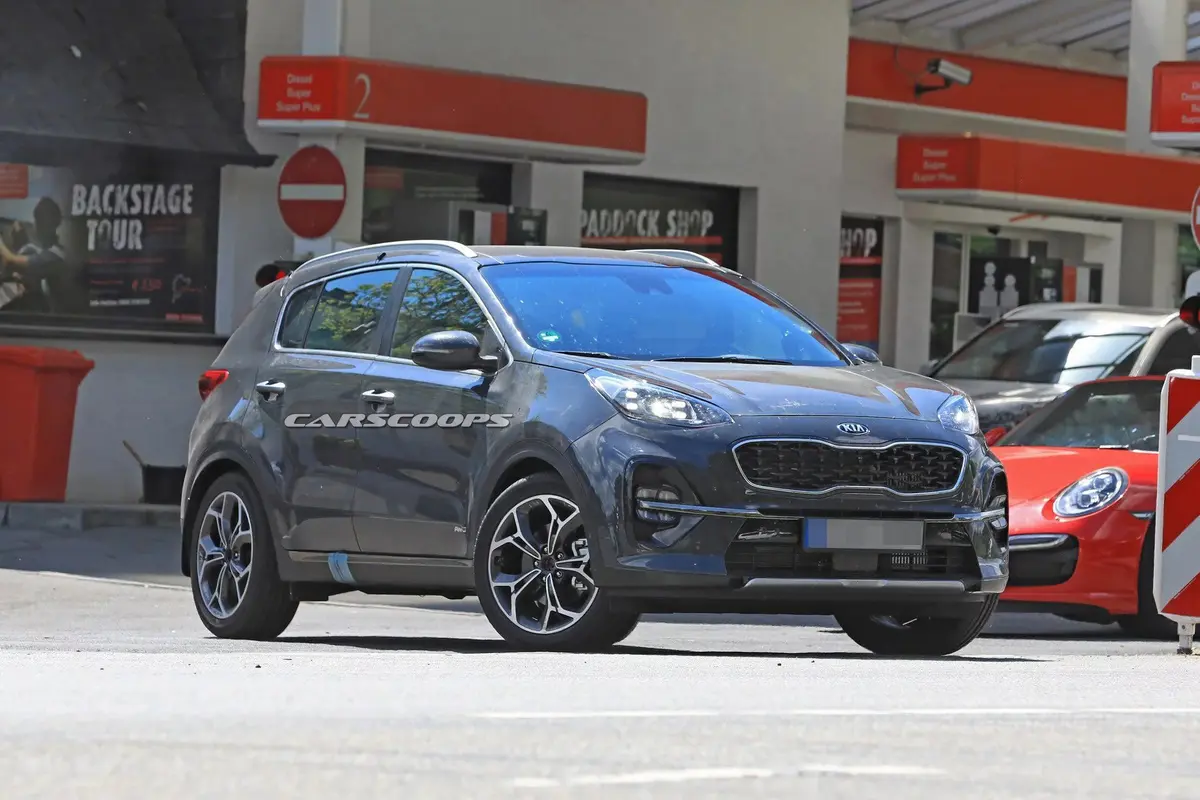KIA Sportage (Carscoops)