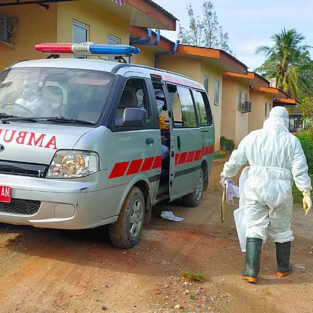 Ambulans Diduga Bawa Pdp Covid 19 Tabrak Kios Warga Regional Liputan6 Com