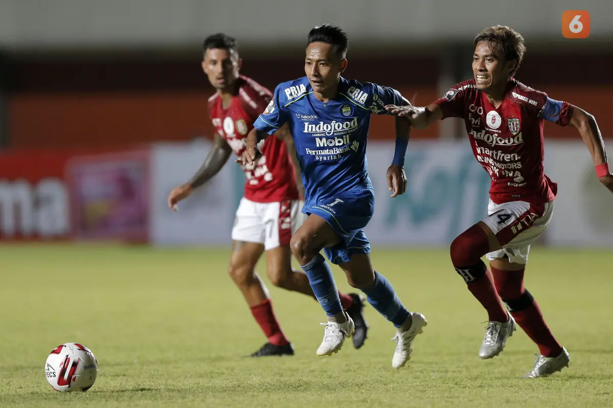 FOTO: Persib Bandung Susah Payah Imbangi 10 Pemain Bali United