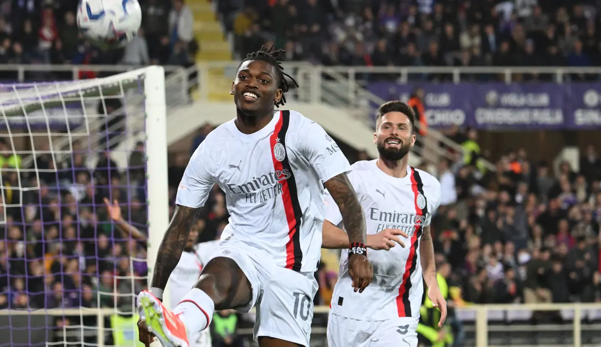 Gol Rafael Leao pada menit ke-53 memastikan kemenangan AC Milan atas Fiorentina di di Stadion Artemio Franchi. (Alberto PIZZOLI/AFP)
