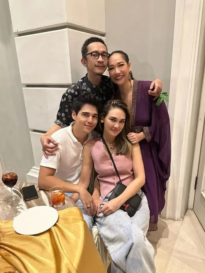 [Fimela] Luna Maya dan Maxime Bouttier