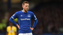 1. Gylfi Sigurdsson - Gylfi pernah masuk dalam daftar pemain yang akan diboyong the Reds saat membela Hoffenheim. Bersama Brendan Rodgers saat itu, Gylfi Sigurdsson bermain apik bersama Swansea City. (AFP/Oli Scarff)