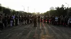 Aktivis Jaringan Solidaritas Korban untuk Keadilan (JSKK) menggelar aksi Kamisan ke-589 di depan Istana Merdeka, Jakarta, Kamis (20/6/2019). Dalam aksinya, JSKK meminta Presiden Joko Widodo memegang teguh komitmen untuk menyelesaikan pelanggaran HAM berat masa lalu. (Liputan6.com/Johan Tallo)