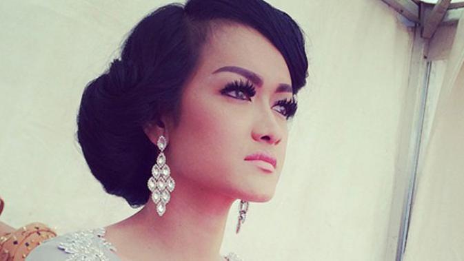 Sang Ibu Tak Beri Restu Julia Perez Bersama Sekuriti Mumu 
