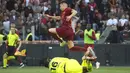 <p>Gol baru tercipta di menit ke-90+3. Melalui serangan balik cepat, Tammy Abraham merobek gawang tim tamu setelah memanfaatkan umpan Mehmet Celik. (AP Photo/Gregorio Borgia)</p>