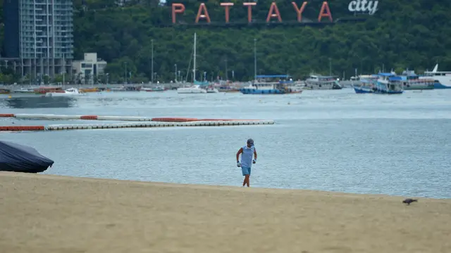 Sepinya Pantai Pattaya di Tengah Pandemi Covid-19