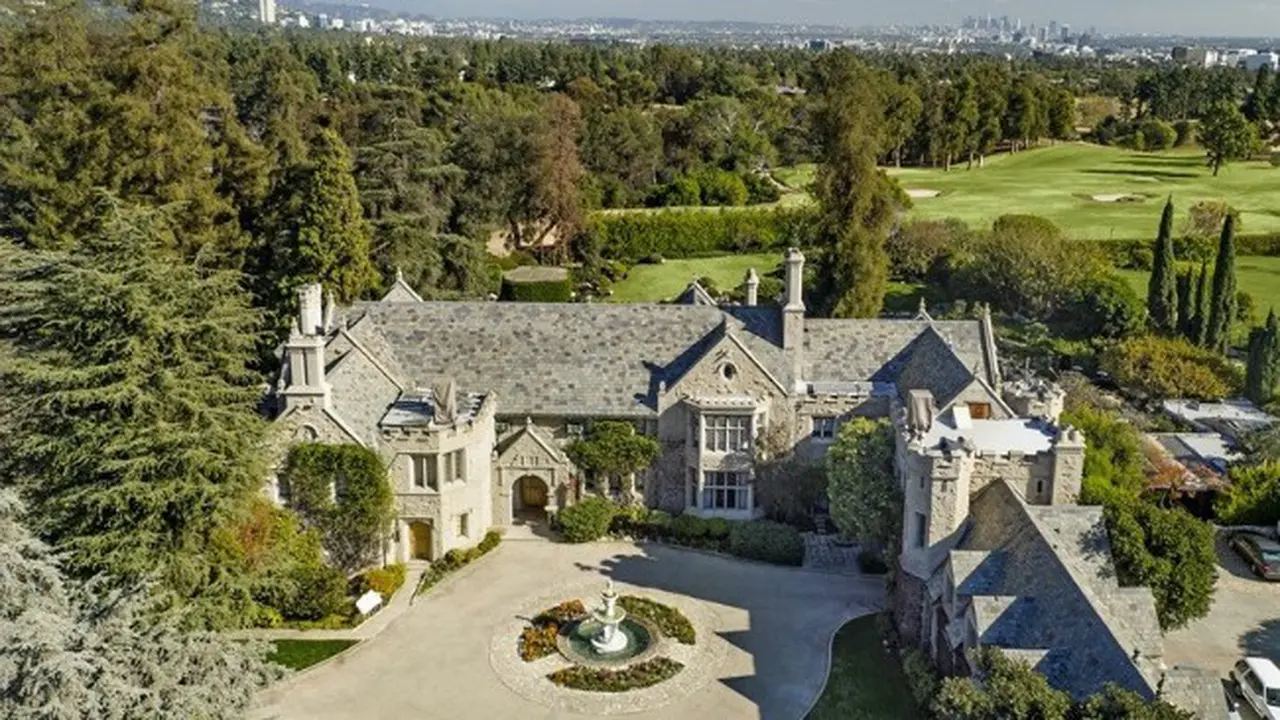 Playboy Mansion (0)
