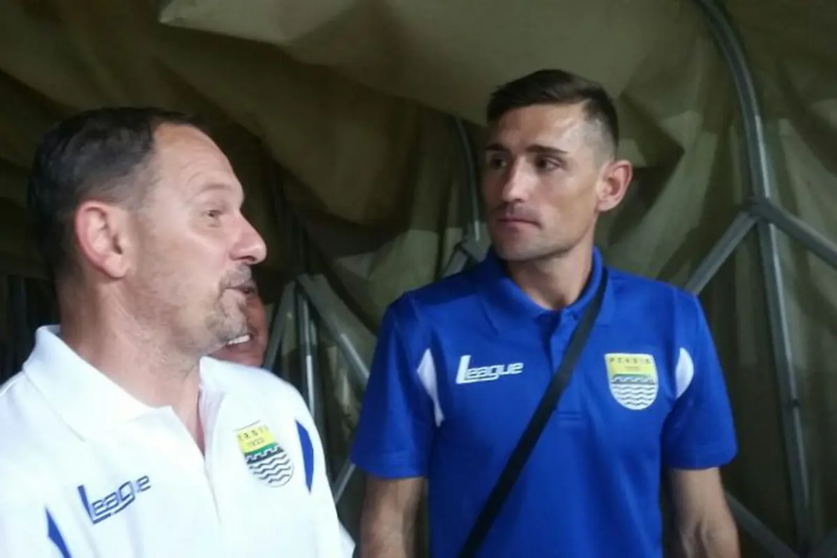 Dejan Antonic persib bandung