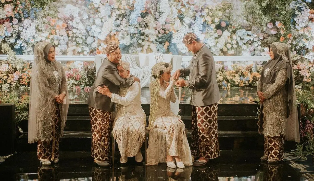 Adinda Thomas menikah [Instagram/adindathomas]