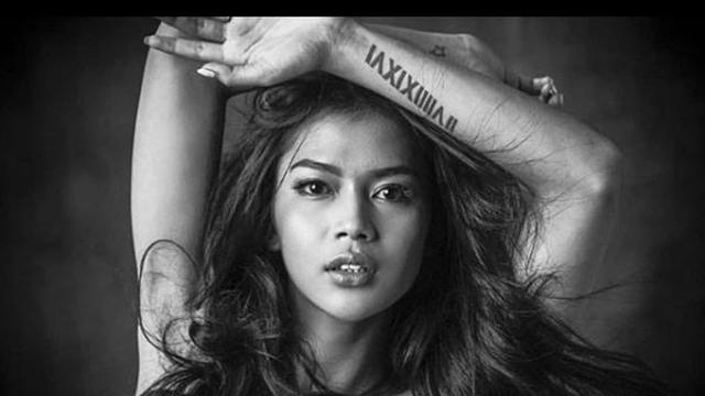 [Bintang] Ini Dinda Syarif, Transgender Indonesia yang Dapat Penghargaan di Kontes Kecantikan Dunia