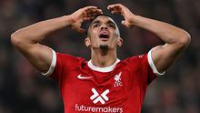 Reaksi kecewa pemain Liverpool, Trent Alexander-Arnold setelah gagal mencetak gol ke gawang Manchester United pada laga lanjutan Liga Inggris 2023/2024 di Anfield, Liverpool, Inggris, Rabu (18/12/2023) dini hari WIB. (AP Photo/Jon Super)