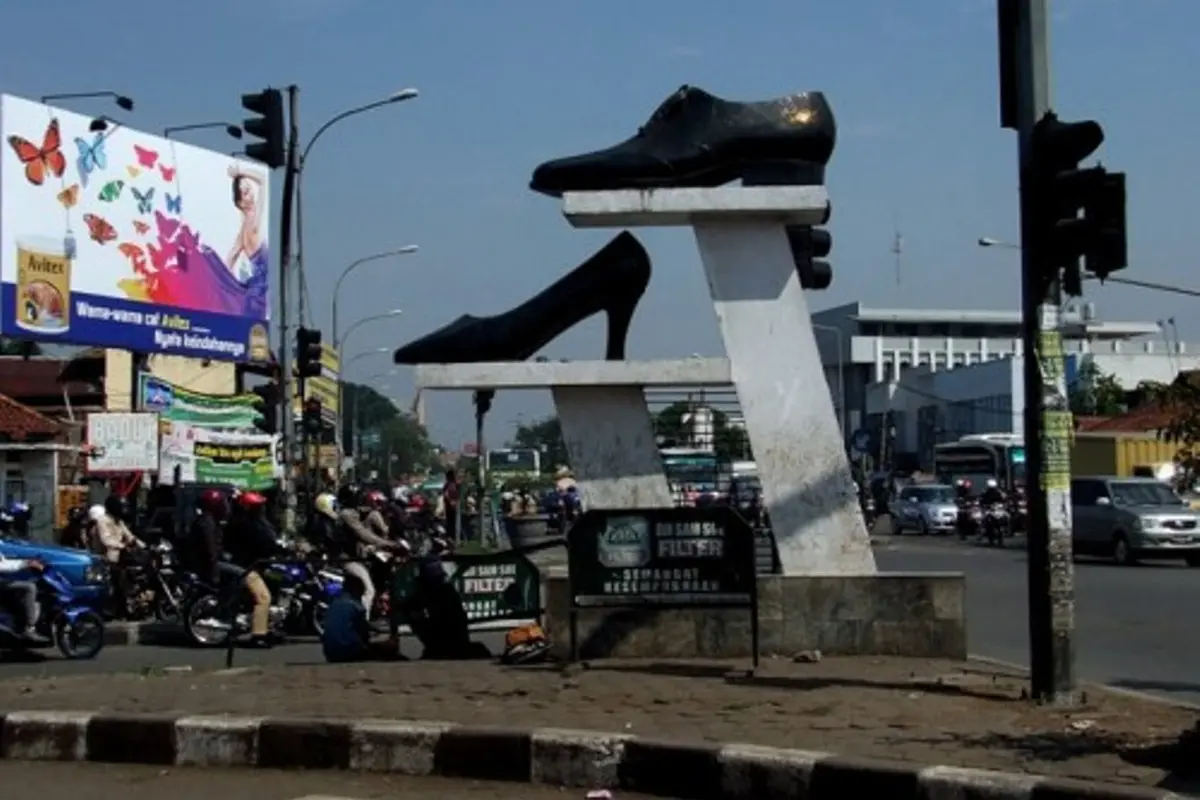 Wisata Belanja di Pusat Kerajinan Kulit CibaduyutWisata Belanja di Pusat Kerajinan Kulit Cibaduyut