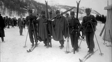 Pada masa lalu ternyata ada beberapa cabang olahraga yang terlihat aneh jika dilihat menurut pemahaman sekarang.