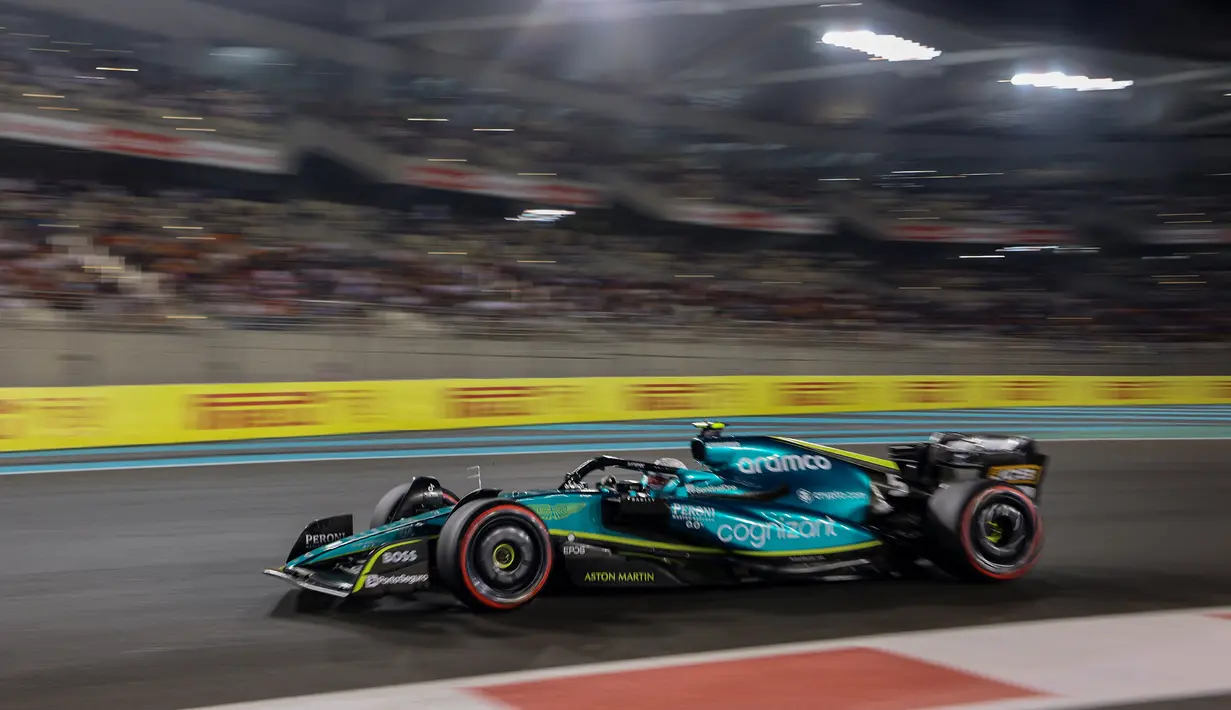 Posisi Vettel tak banyak berubah saat berlangsungnya balapan. Ia tertolong dengan Hamilton yang gagal finis untuk mengamankan posisi ke-10 di akhir balapan. (AFP/Ben Stansall)