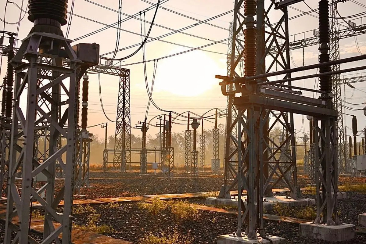 PT PLN (Persero) resmi mengoperasikan Saluran Udara Tegangan Ekstra Tinggi (SUTET) Muara Enim-Gumawang yang didukung dengan dua Gardu Induk Tegangan Ekstra Tinggi (GITET). (Foto: PLN)