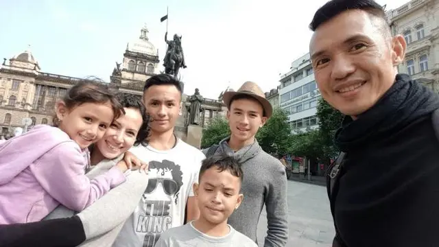 [Bintang] Erwin Parengkuan, Jana Parengkuan dan kel
