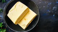 Perbedaan Butter dan Margarin: Memahami Karakteristik Unik Kedua Bahan Masak Ini