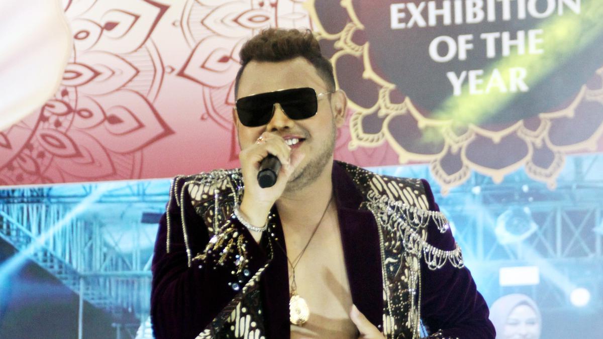 Kisah Seniman Arif Enter Manggung di Singapura, Bawakan Lagu Seperti Mati Lampu dari King Nassar