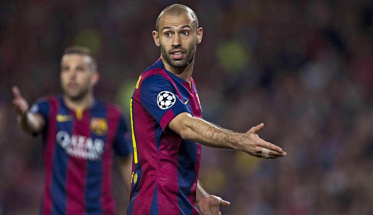 10. Javier Mascherano, Barcelona, awalnay berposisi sebagai gelandang bertahan, tetapi bersama Barca posisinya dipindah menjadi bek tengah dan perpindahan itu berlangsung baik. (EPA/Alejandro Garcia)