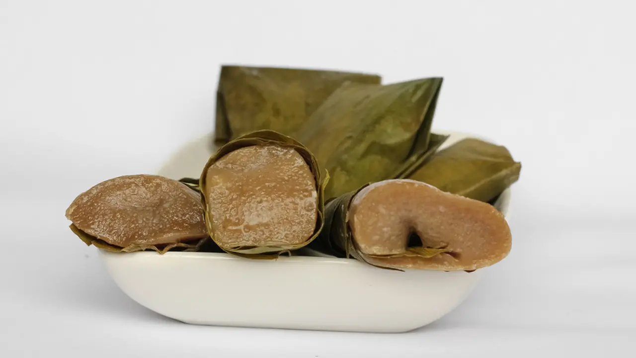 kue clorot pasung