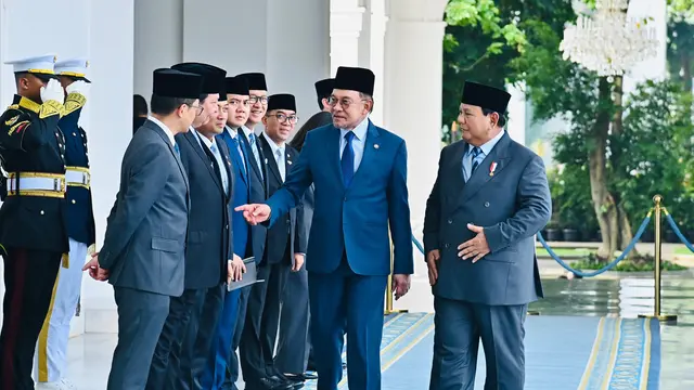 Presiden Prabowo Subianto menerima kunjungan resmi Perdana Menteri (PM) Malaysia, Anwar Ibrahim di Istana Merdeka Jakarta, Jumat (27/6/2025)