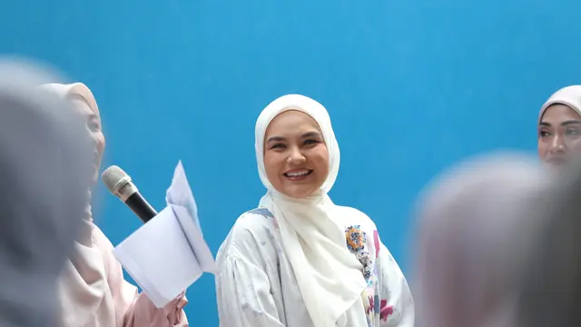 RiaMiranda Lengkapi Kenyamanan Ibadah Haji dan Umrah dengan Koleksi Kolaborasi Garuda Indonesia