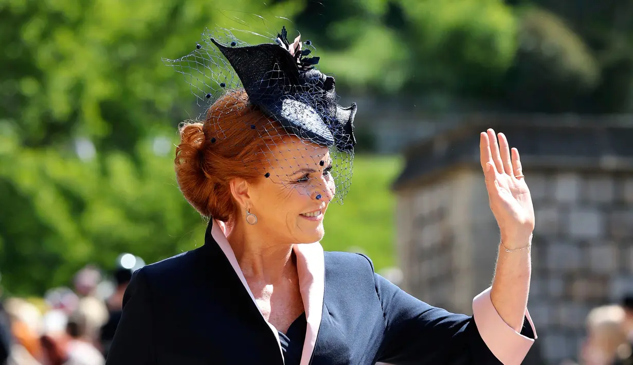 Sarah Ferguson saat menghadiri upacara pernikahan Pangeran Harry dan Meghan Markle di St. George's Chapel, Windsor Castle, Windsor, dekat London, Inggris, Sabtu (19/5). (Gareth Fuller/pool photo via AP)