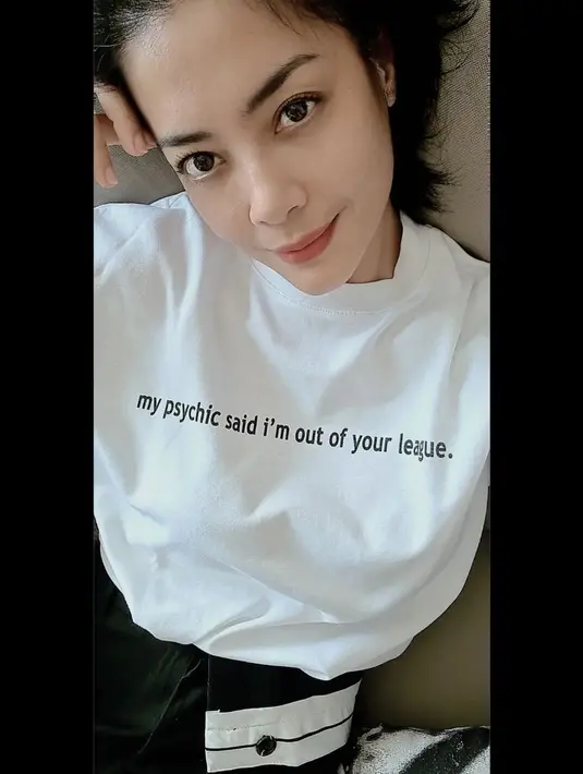 <p>Nama Lulu Tobing sudah mulai dikenal oleh publik sejak tahun 1992. Saat itu, dirinya menjadi juara pada pemilihan Gadis Sampul. Setelah itu, wajahnya kerap menghiasi layar kaca maupun layar lebar melalui berbagai film yang dia bintangi. (Foto: instagram.com/@lutob)</p>