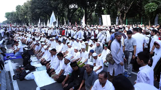 [Bintang] Demo Ahok