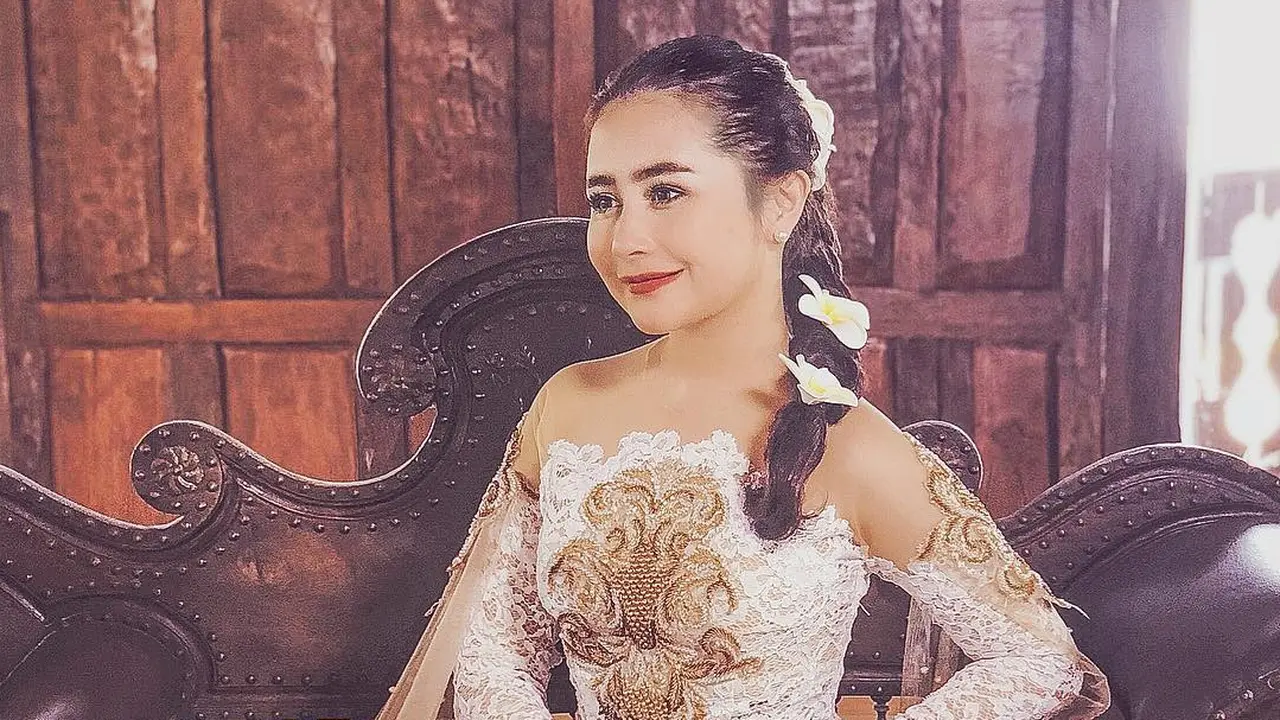[Fimela] Prilly Latuconsina