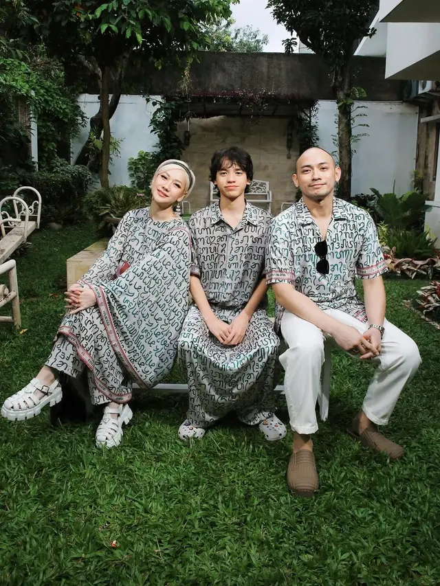 Outfit Lebaran Keluarga BCL (Instagram/@itsmebcl)