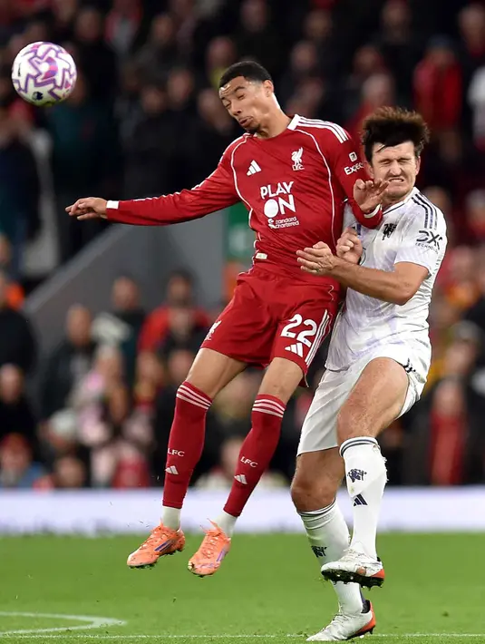 Hingga akhir babak pertama, skor 0-1 untuk keunggulan tim tamu tidak berubah. (PETER POWELL/AFP)