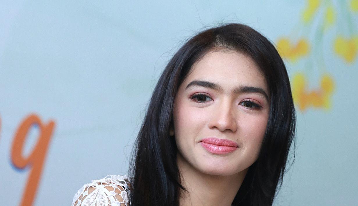 Berawal dari Syuting, Angel Karamoy Ketagihan Diving - News