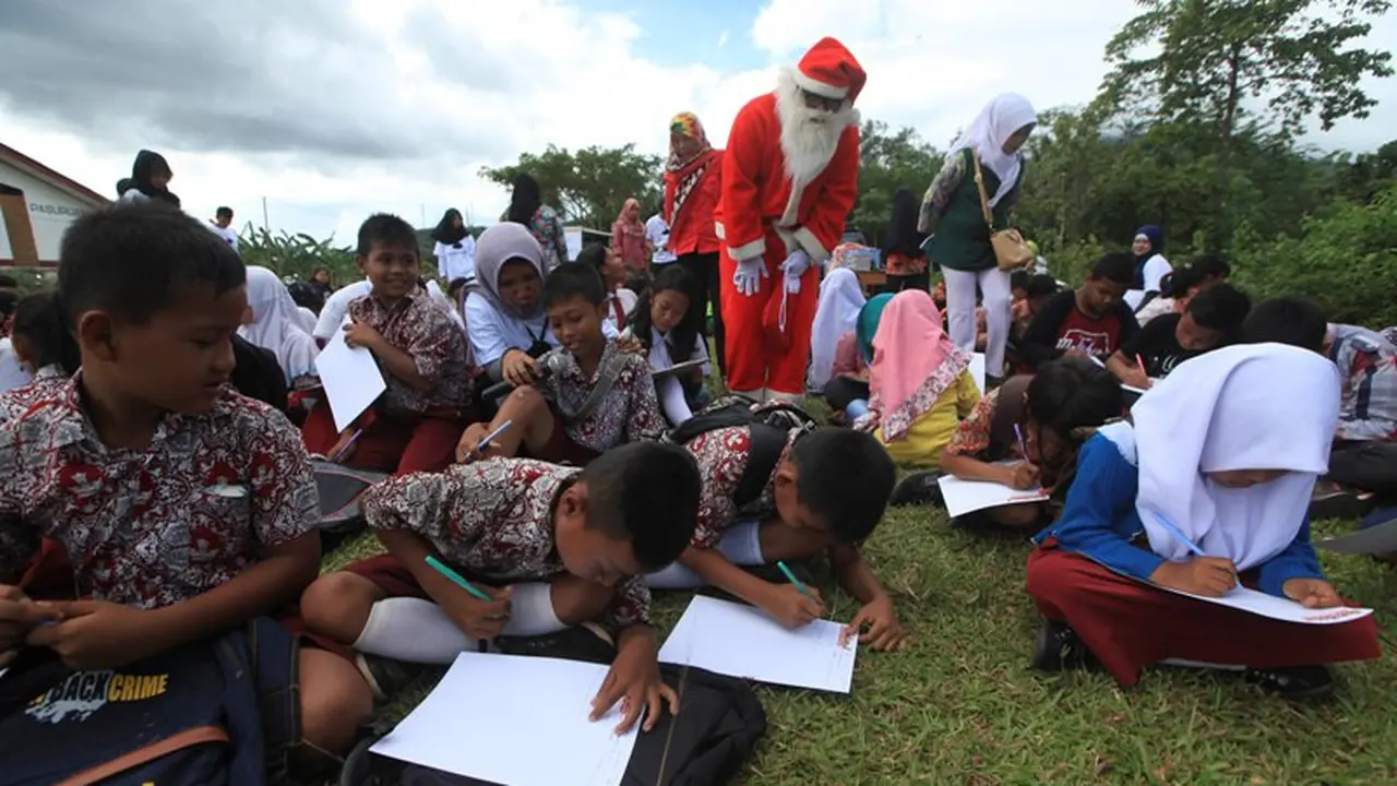 Ratusan Anak Lampung Tulis Surat Ajak Toleransi untuk Jokowi