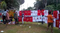 Jual Atribut Final PJS, Pedagang Ini Raup Omzet Rp 5 Juta