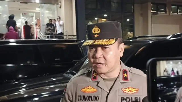 Karopenmas polri brigjen trunoyudo wisnu andiko jelaskan pelantikan pejabat baru polri. (Liputan6.com/Dimas Ramadhan Wicaksana).