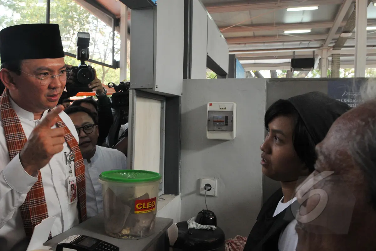 Ahok Resmikan Pusat Kuliner Lenggang Jakarta