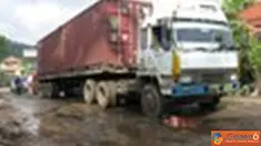 Citizen6, Cilegon: Kondisi jalan rusak di Ciwanda Kota Cilegon menuju Anyer, karena banyaknya truk besar melalui kota industri tersebut. (Pengirim: Dany Perdana)