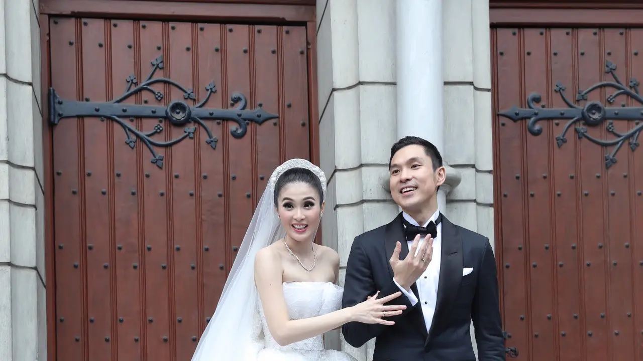 [Bintang] Sandra Dewi dan Harvey Moeis