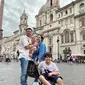 Raffi Ahmad dan Nagita Slavina liburan di Roma, Italia (Foto: Instagram @raffinagita1717)