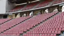 Deretan kursi yang terdapat di Stadion Rajamangala, Bangkok, Jumat (16/11). Stadion dengan kapasitas 49.722 kursi itu akan menggelar laga Piala AFF 2018 antara Thailand melawan Timnas Indonesia. (Bola.com/M. Iqbal Ichsan)