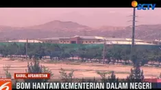 Bom bunuh diri menghantam bagian luar Kementrian Dalam Negeri Afganistan di Kabul, Senin, 28 Mei waktu setempat. Kejadian itu membuka jalan sejumlah pria bersenjata untuk memasuki gerbang.