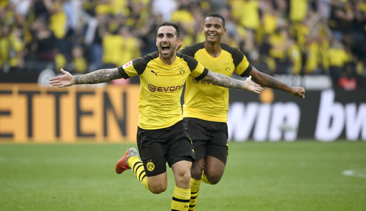 Bomber timnas Spanyol tersebut memutuskan untuk hijrah ke Dortmund yang tenagh kesulitas mencari striker haus gol. Alcacer tampil impresif usai mampu mencetak 10 gol selama ia berseragam Dortmund. (AFP/Ina Fassbender)