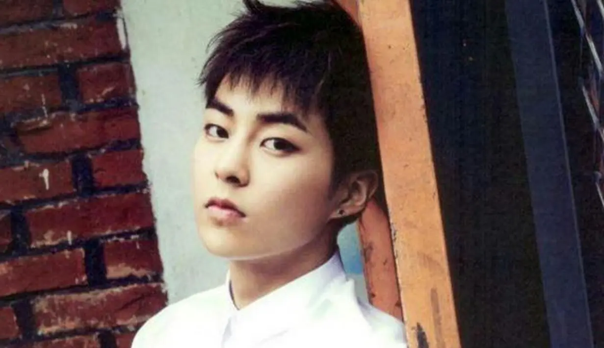 Tak hanya suka minum sendiri, Xiumin juga kerap menghabiskan waktunya dengan berdiam diri. "Aku suka berdiam diri di hotel saat ada jadwal di luar negeri. Aku pergi berolahraga saat bangun tidur," jelasnya. (Foto: Soompi.com)