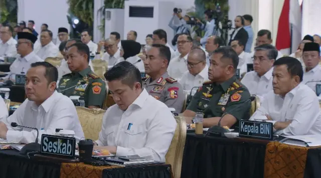 Nusron Wahid Hadiri Sidang Kabinet Paripurna 2 Tahun Prabowo-Gibran