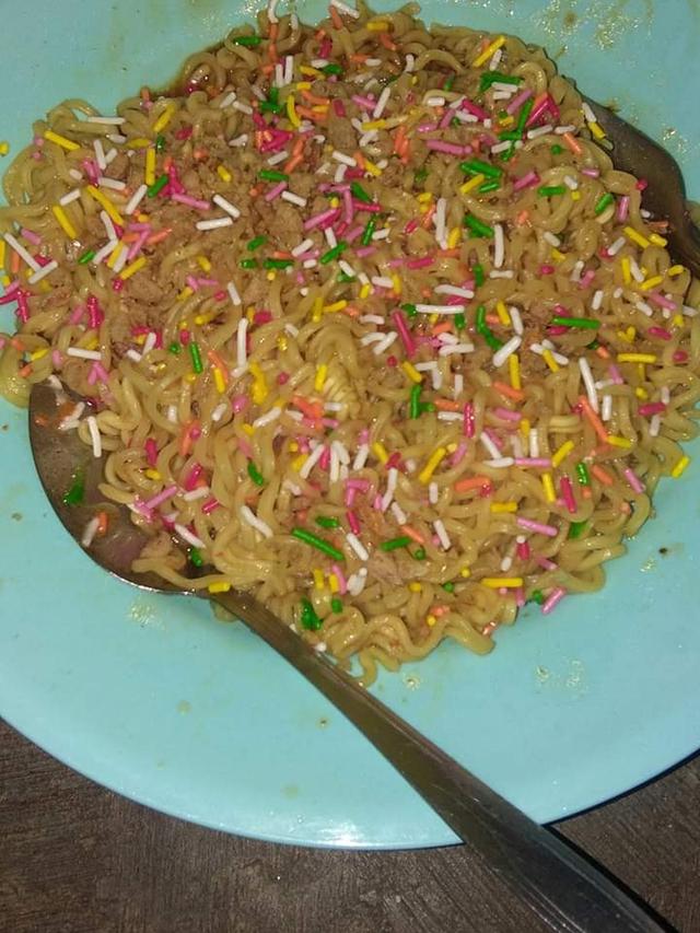 6 Menu Kombinasi Makanan Ini Nyeleneh Banget, Jadi Ragu Untuk Disantap
