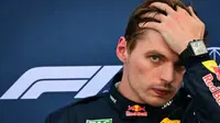 Pembalap Red Bull Racing asal Belanda, Max Verstappen, bereaksi setelah finis kedua di akhir sesi kualifikasi di sirkuit jalanan Monako, menjelang Grand Prix Formula 1 Monako, pada 6 Juni 2026. (Andrej ISAKOVIC/AFP)